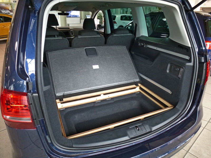 VW Sharan Ladebodengestell - Standard Version
